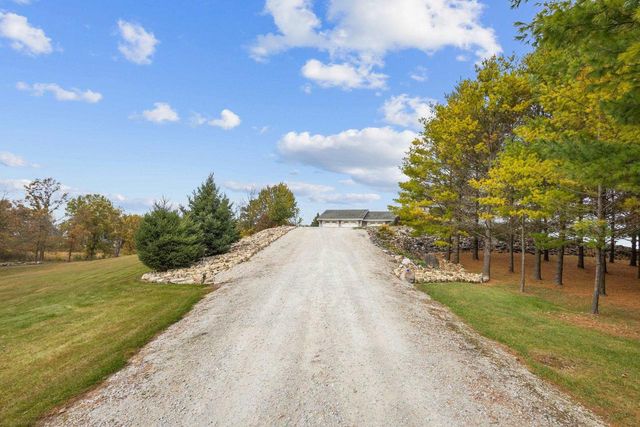 7207 FAIRVIEW ROAD, Denmark, WI 54208