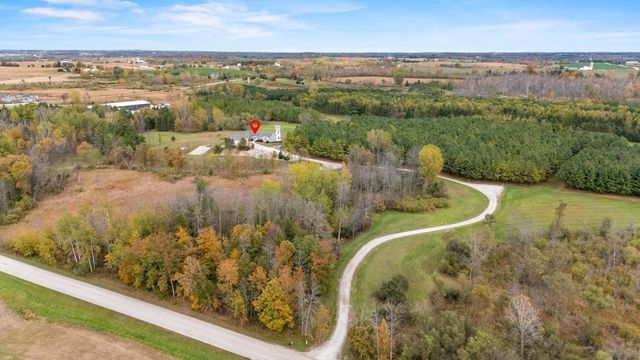 7207 FAIRVIEW ROAD, Denmark, WI 54208