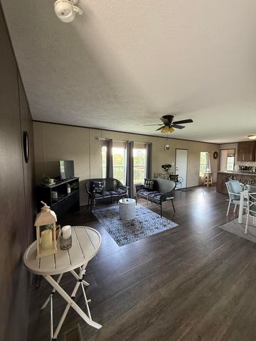 8680 Highway 196, Nancy, KY 42544