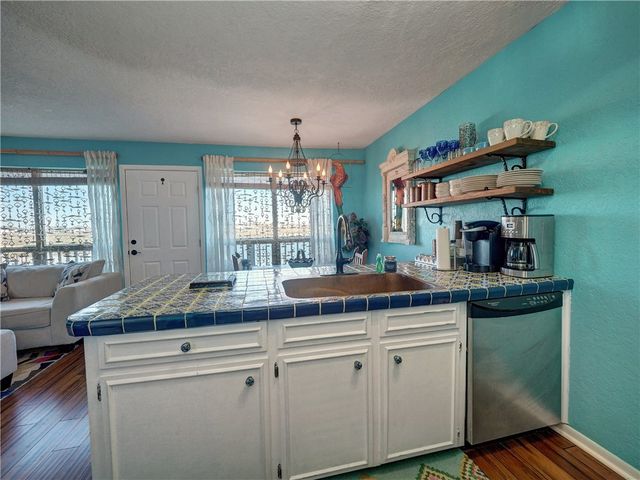 15209 Leeward Dr 6, Corpus Christi, TX 78418