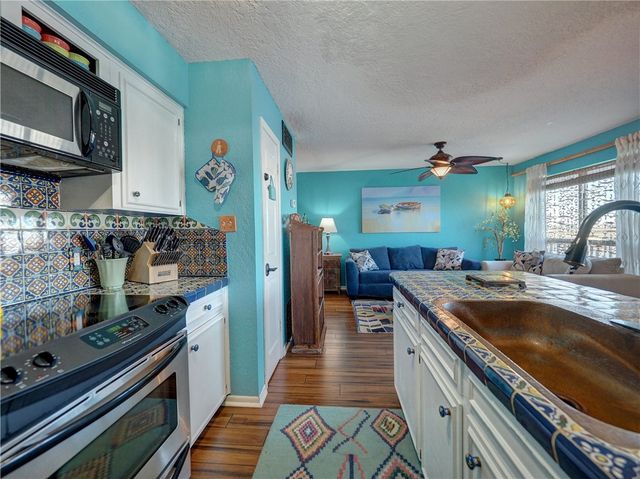 15209 Leeward Dr 6, Corpus Christi, TX 78418