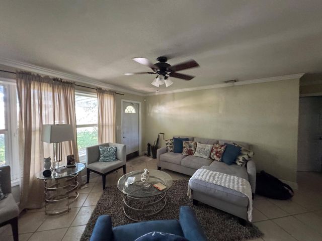 1450 NE 32ND Street, Pompano Beach, FL 33064
