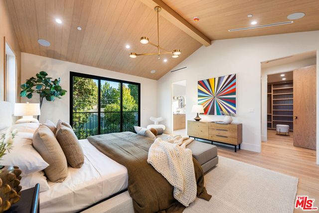 11500 Kingsland Street, Los Angeles, CA 90066