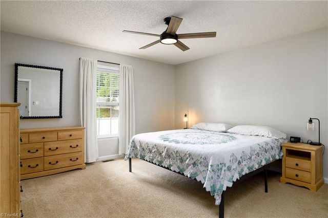 23 Braxton Lane, Thomasville, NC 27360