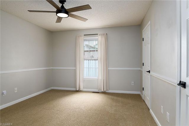 23 Braxton Lane, Thomasville, NC 27360