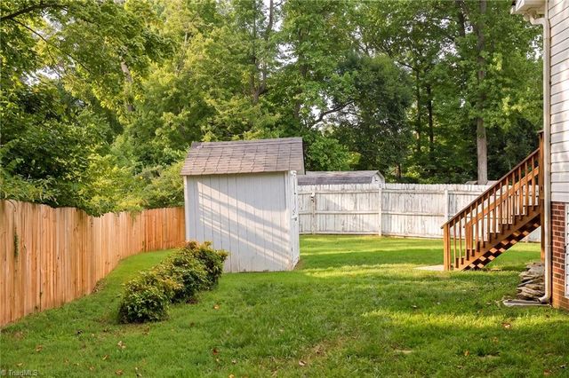 23 Braxton Lane, Thomasville, NC 27360