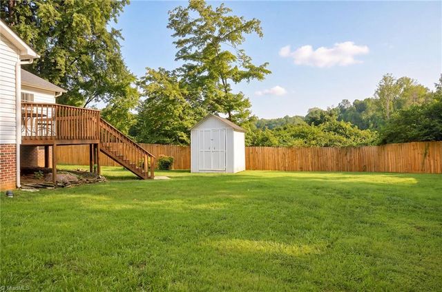 23 Braxton Lane, Thomasville, NC 27360