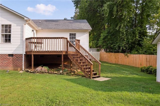 23 Braxton Lane, Thomasville, NC 27360