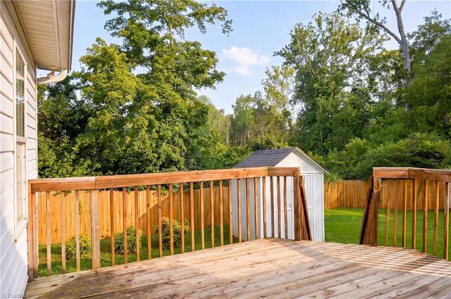 23 Braxton Lane, Thomasville, NC 27360