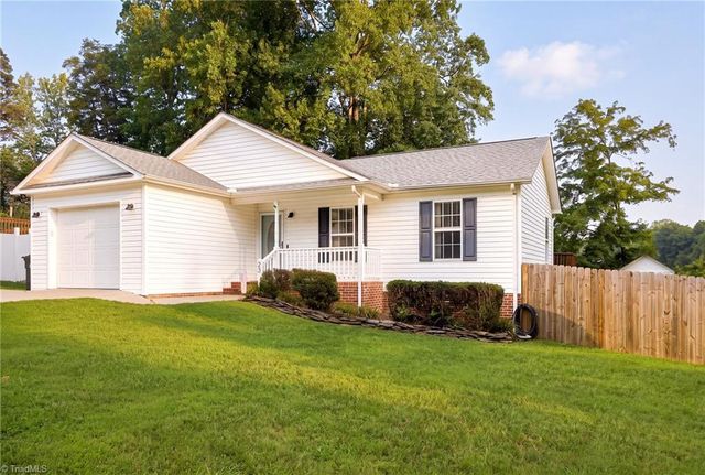 23 Braxton Lane, Thomasville, NC 27360