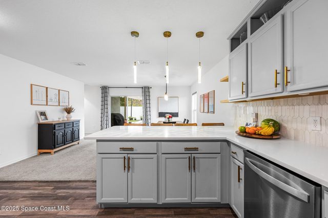 324 Alminar Avenue SE, Palm Bay, FL 32909