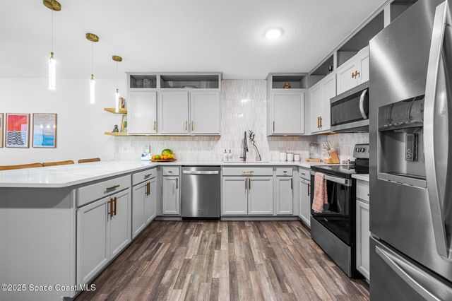 324 Alminar Avenue SE, Palm Bay, FL 32909