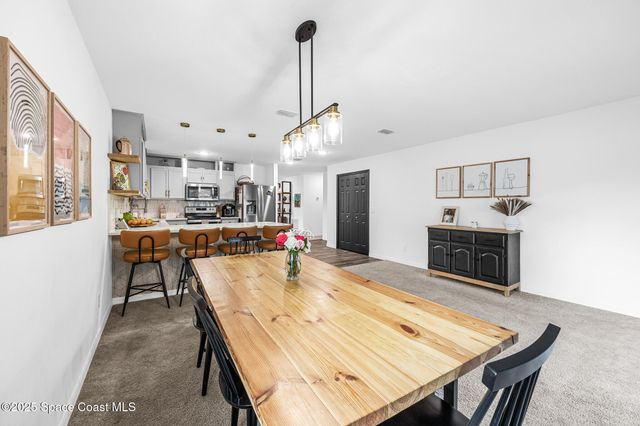 324 Alminar Avenue SE, Palm Bay, FL 32909