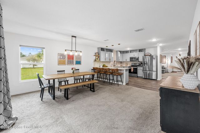 324 Alminar Avenue SE, Palm Bay, FL 32909