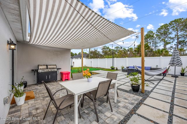 324 Alminar Avenue SE, Palm Bay, FL 32909