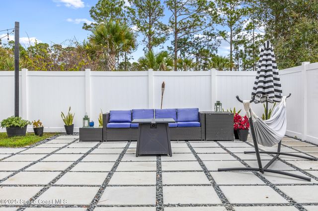 324 Alminar Avenue SE, Palm Bay, FL 32909