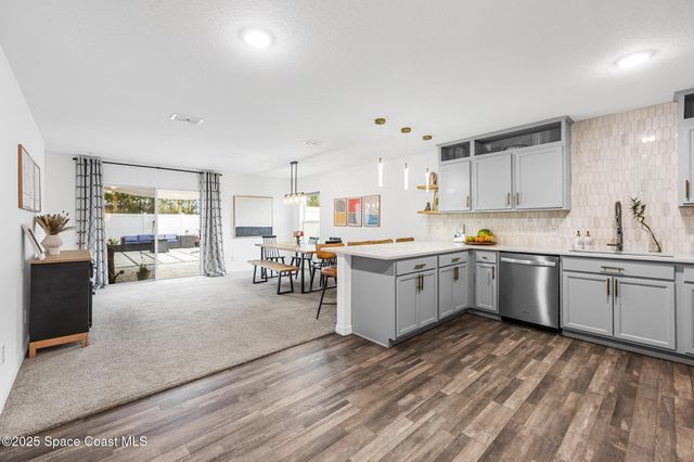 324 Alminar Avenue SE, Palm Bay, FL 32909