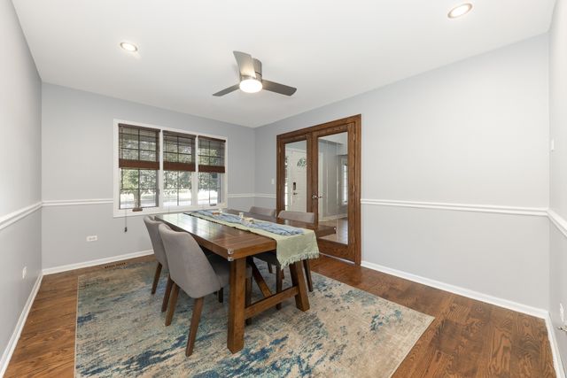 1221 Monmouth Drive, Lemont, IL 60439