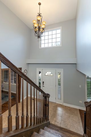 1221 Monmouth Drive, Lemont, IL 60439
