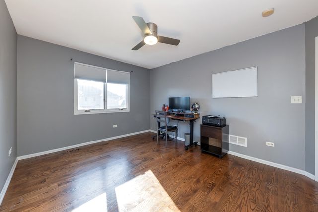 1221 Monmouth Drive, Lemont, IL 60439
