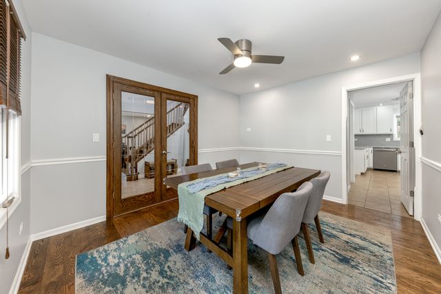 1221 Monmouth Drive, Lemont, IL 60439