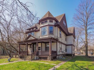 922 S Park Street, Kalamazoo City, MI 49001