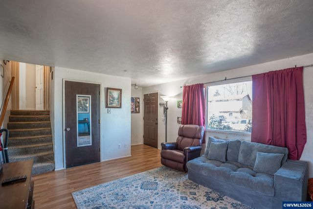 3140 Lyon St SW, Albany, OR 97322