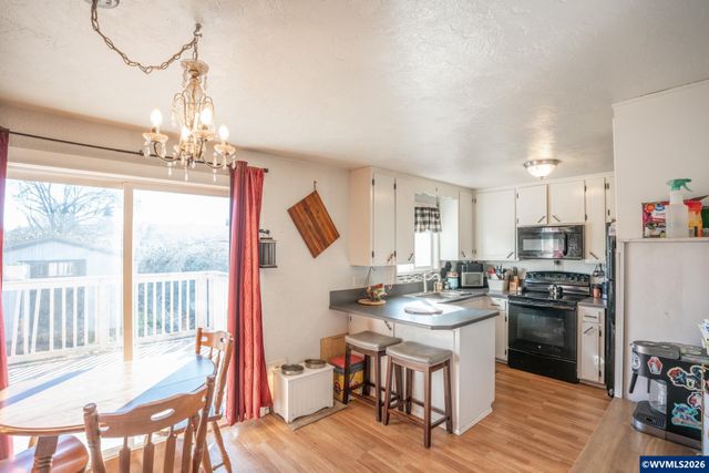 3140 Lyon St SW, Albany, OR 97322