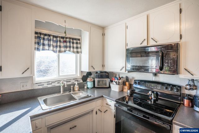 3140 Lyon St SW, Albany, OR 97322