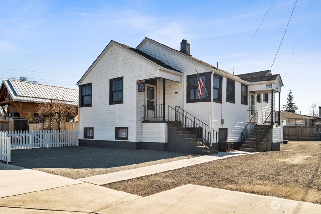 437 Main Street, Buckley, WA 98321