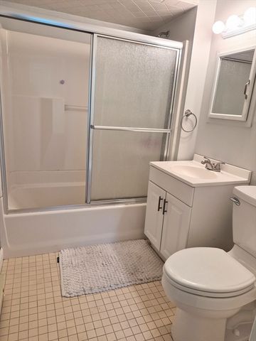 101 South St. 4, Bridgewater, MA 02324