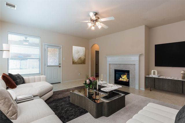 8938 Headstall Drive, Tomball, TX 77375