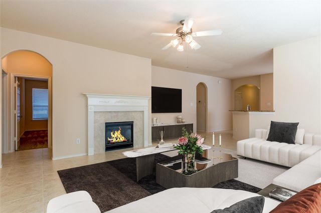 8938 Headstall Drive, Tomball, TX 77375