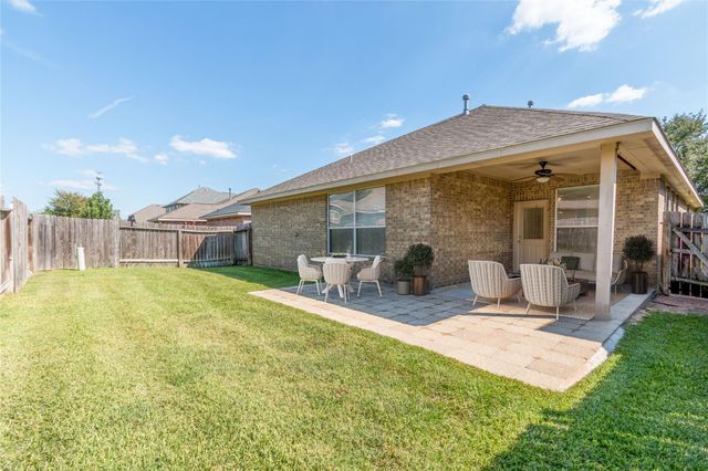 8938 Headstall Drive, Tomball, TX 77375