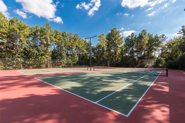 8938 Headstall Drive, Tomball, TX 77375