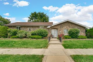 324 E 173rd Place, South Holland, IL 60473