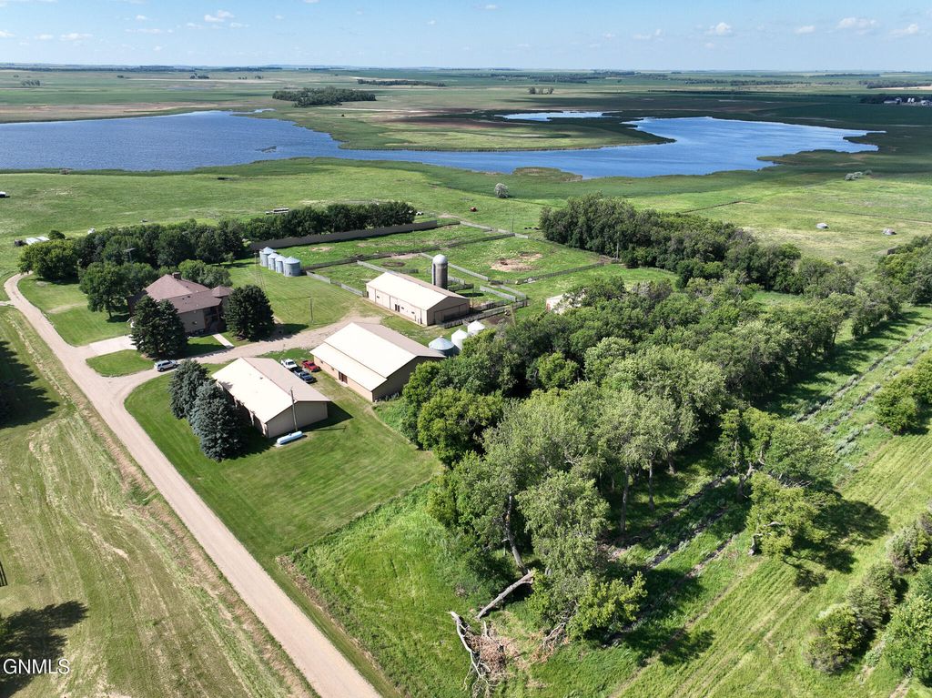 679 38th Avenue NE, Bowdon, ND 58418 photo 15