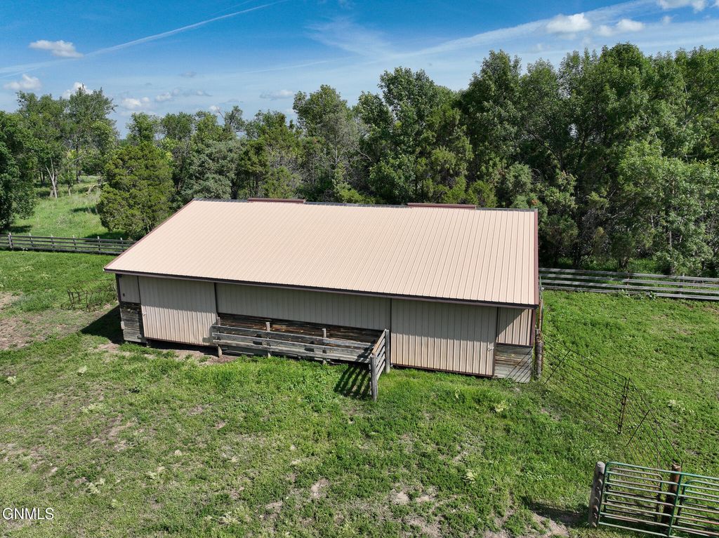 679 38th Avenue NE, Bowdon, ND 58418 photo 25