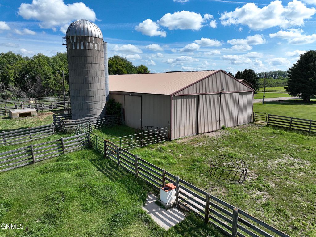 679 38th Avenue NE, Bowdon, ND 58418 photo 26