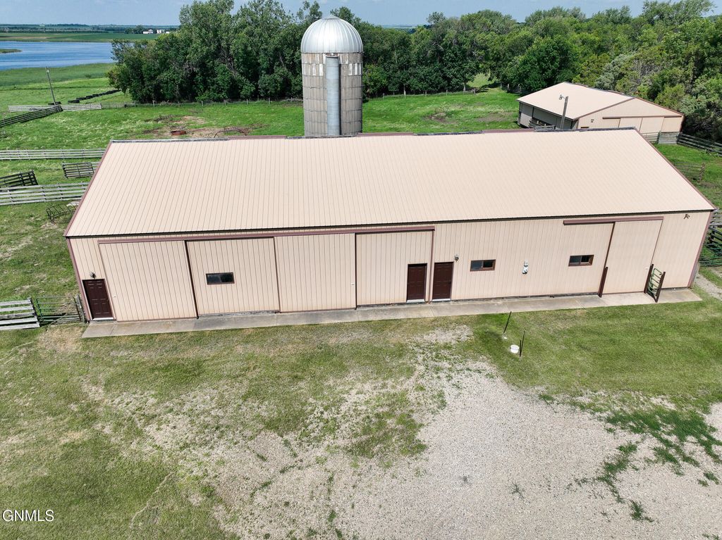 679 38th Avenue NE, Bowdon, ND 58418 photo 28