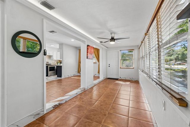 5857 4TH AVENUE N, St Petersburg, FL 33710