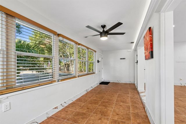 5857 4TH AVENUE N, St Petersburg, FL 33710