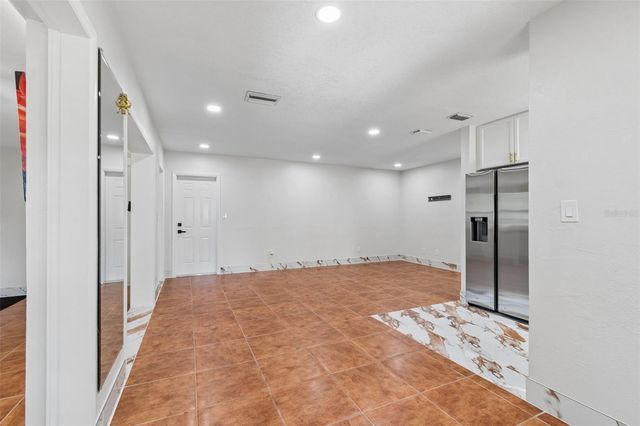 5857 4TH AVENUE N, St Petersburg, FL 33710