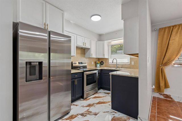 5857 4TH AVENUE N, St Petersburg, FL 33710