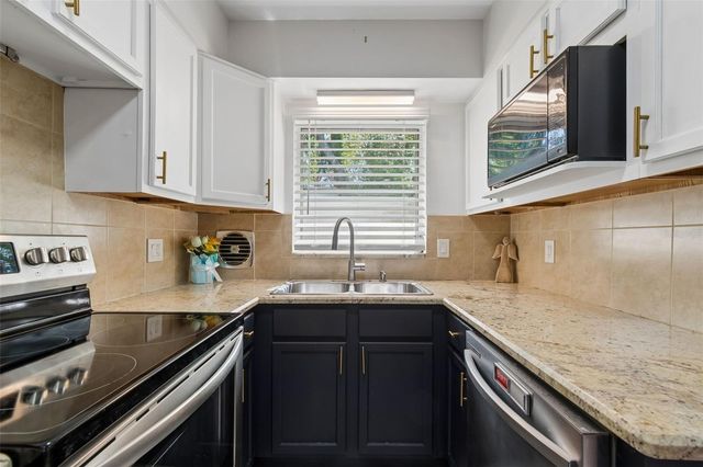 5857 4TH AVENUE N, St Petersburg, FL 33710