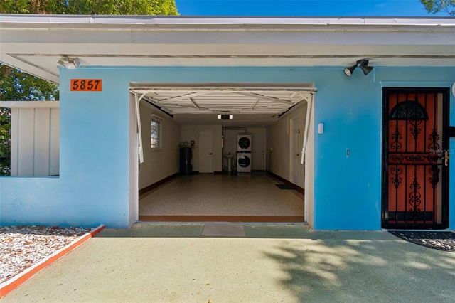 5857 4TH AVENUE N, St Petersburg, FL 33710