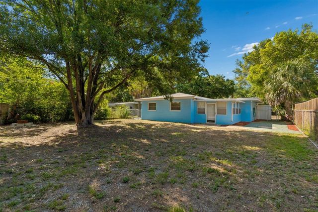 5857 4TH AVENUE N, St Petersburg, FL 33710