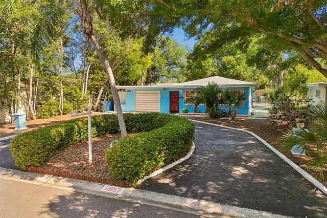 5857 4TH AVENUE N, St Petersburg, FL 33710