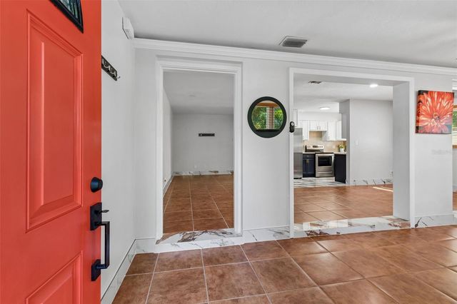 5857 4TH AVENUE N, St Petersburg, FL 33710