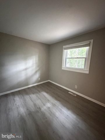 110 EDGEHILL DR, Locust Grove, VA 22508